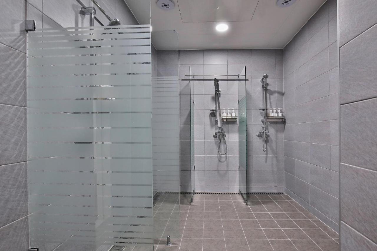 Guest house Myeongdong Women Only Guest House 2*